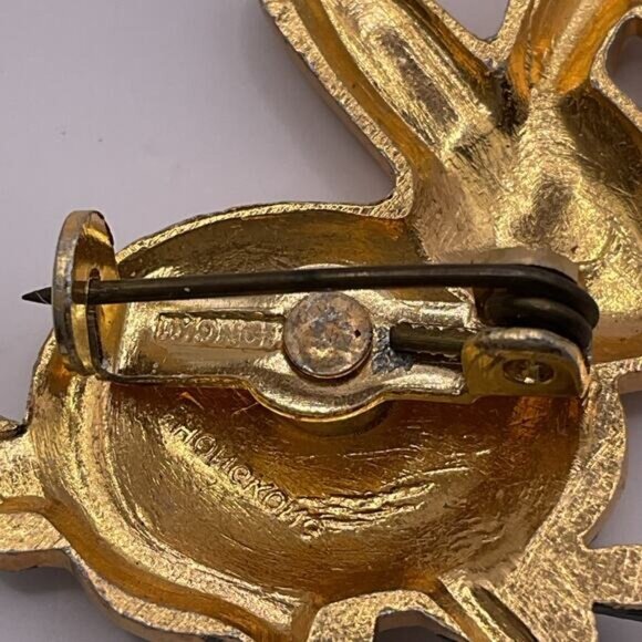 Vintage Gold Tone Rabbit Pin Brooch With Red & White Accents - Picture 4 of 5